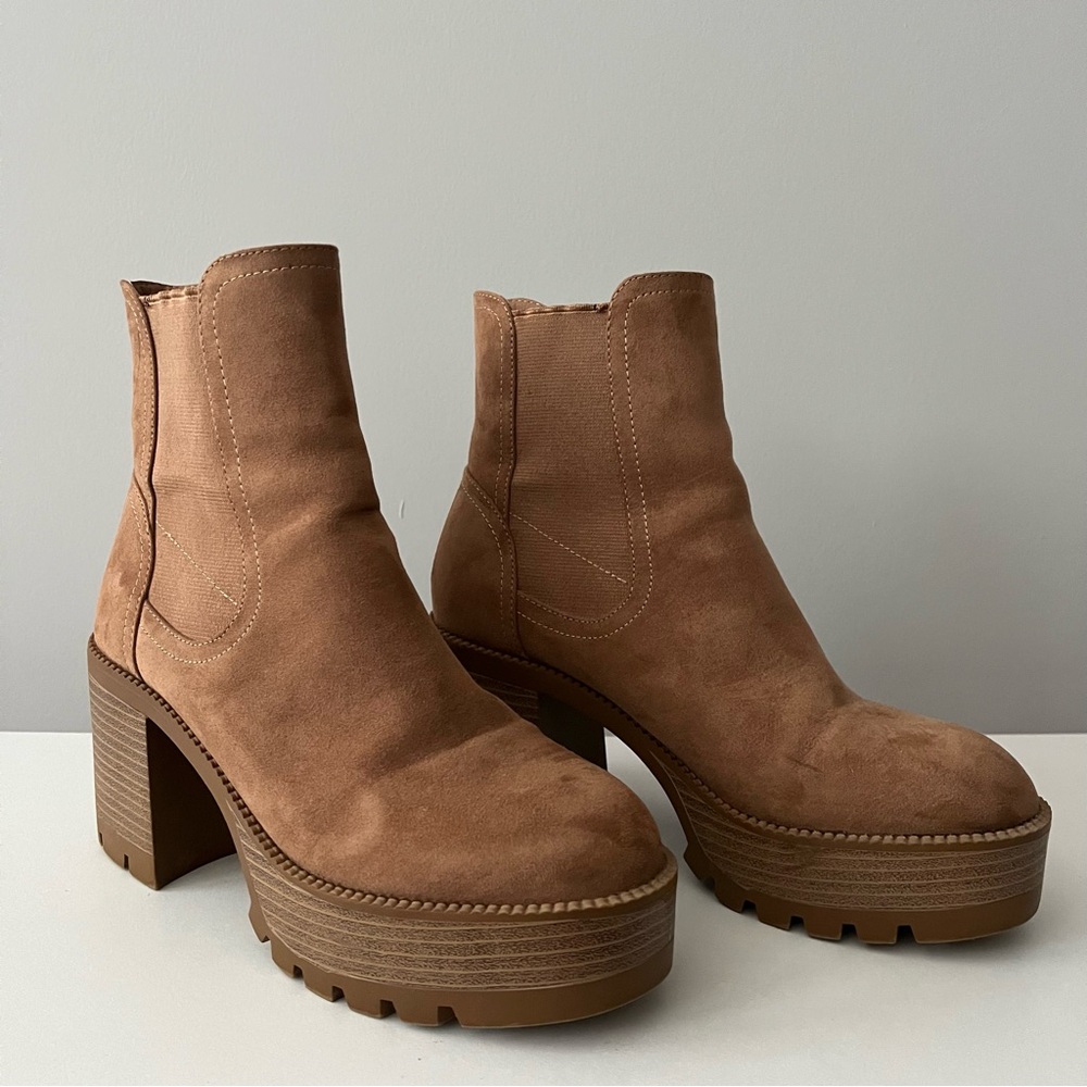 Platform Chelsea Booties